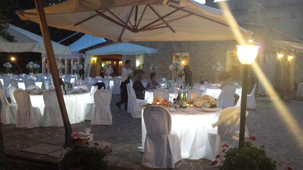 Ristorante Country House Isolabelgatto Vila Fano Exterior foto