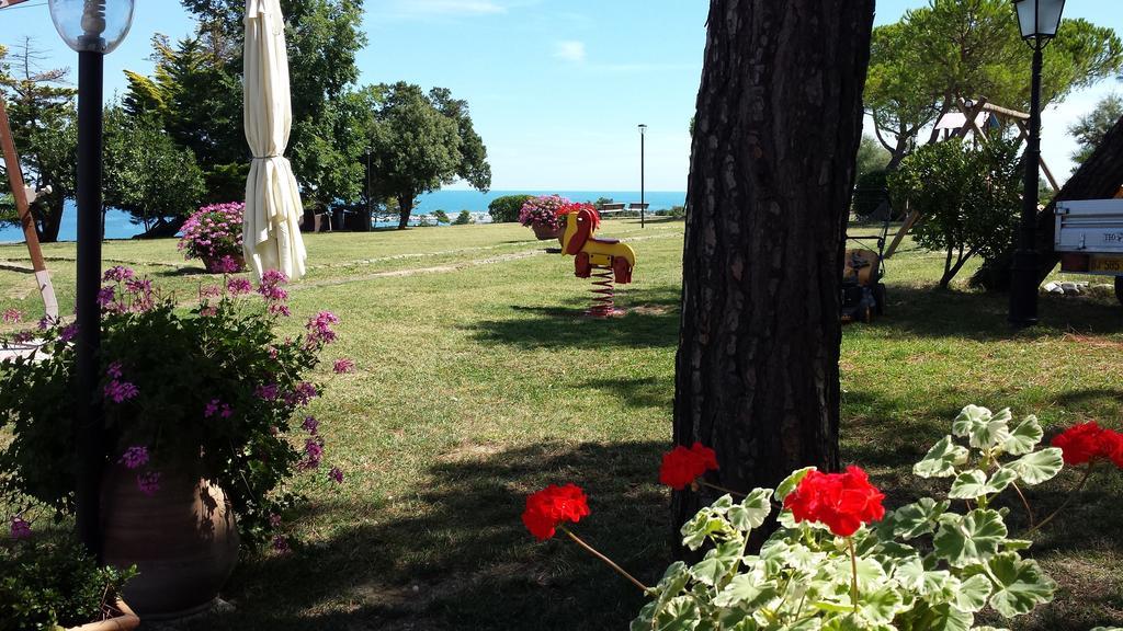 Ristorante Country House Isolabelgatto Vila Fano Exterior foto