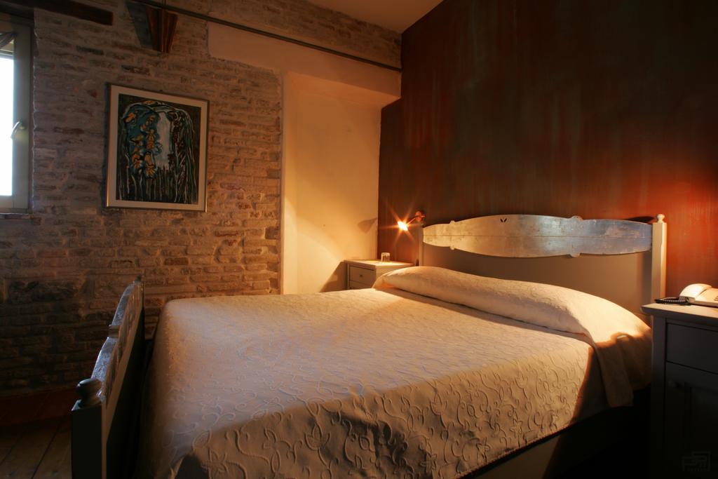 Ristorante Country House Isolabelgatto Vila Fano Quarto foto